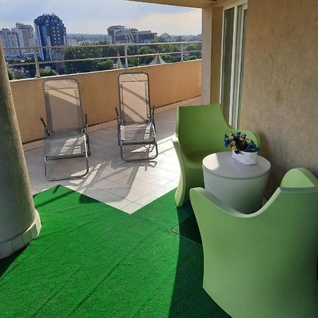 Apartament With Terras Chişinău Esterno foto
