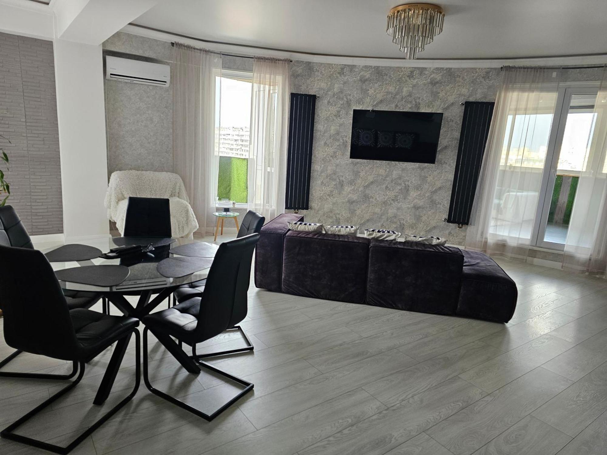 Apartament With Terras Chişinău Esterno foto
