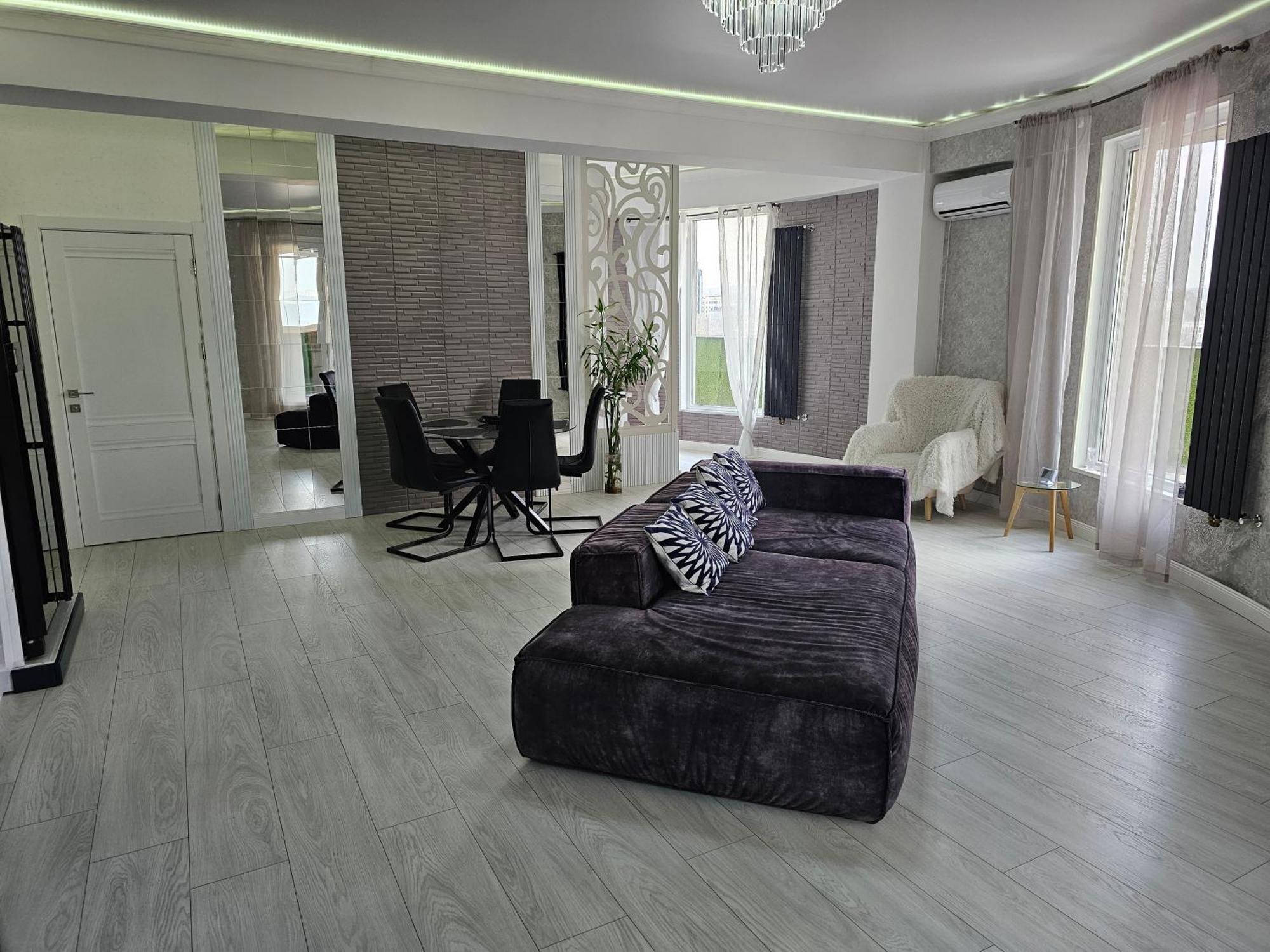 Apartament With Terras Chişinău Esterno foto
