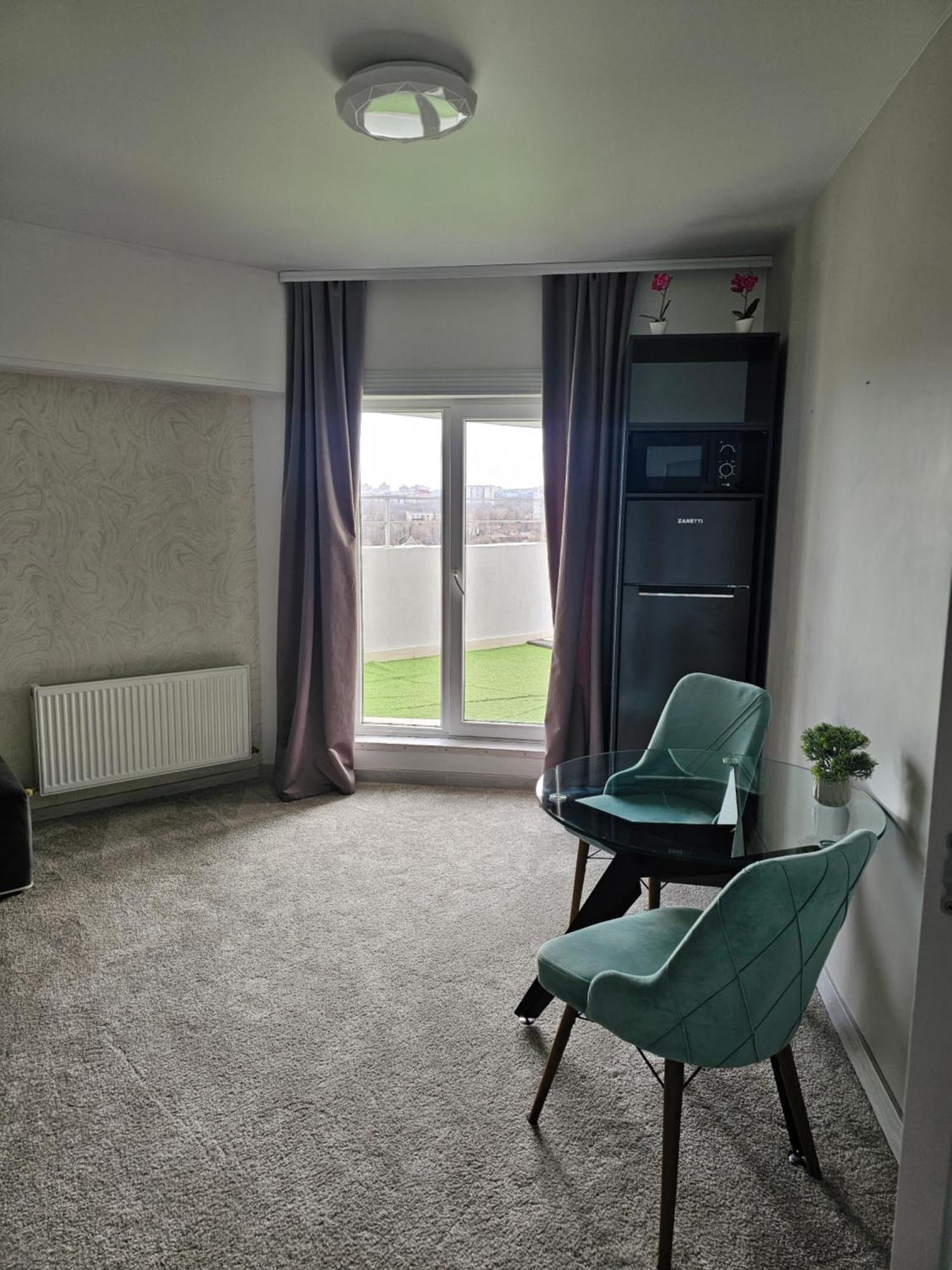 Apartament With Terras Chişinău Esterno foto